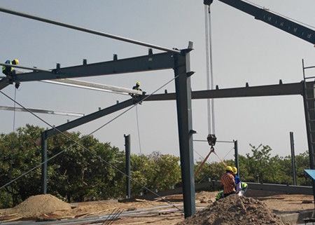 Afrikanischer einfacher vorfabrizierter Stahl der niedrigen Kosten der Installation verschüttete Stahlkonstruktionslager