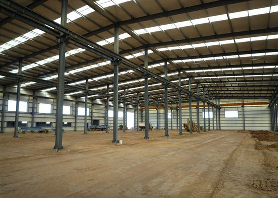 Industrielle Stahlkonstruktions-Bau-Halle entwirft vorfabrizierten hellen Stahl