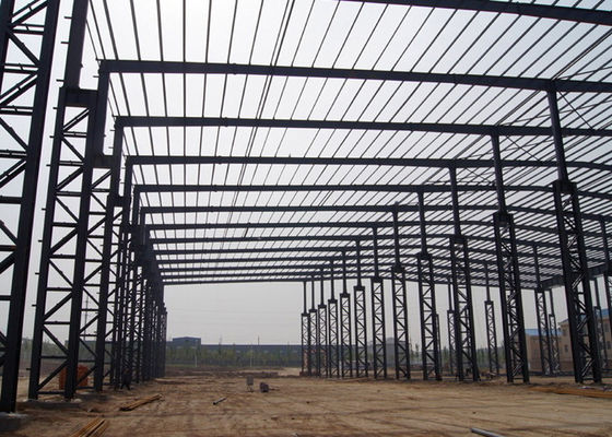 Große Spannen-Portalrahmen fabrizierte Stahlkonstruktions-Fabrik-Bau-Lösung vor