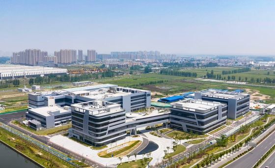 Industrie-Stahlkonstruktionslager mit Roll-up-Tür und feuerfeste Rock Wool Verkleidung System